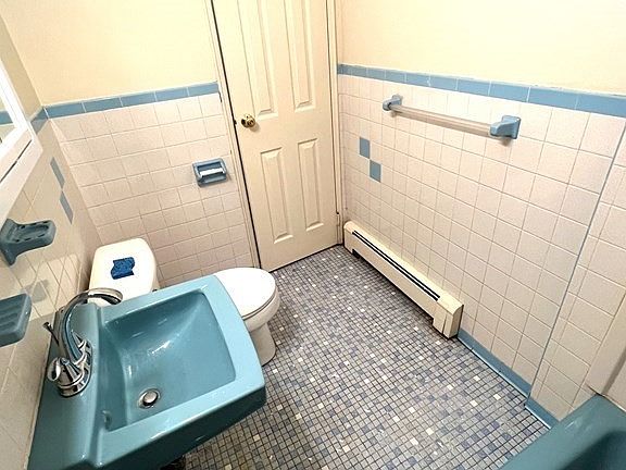 4th image of 745 E 6th St #8