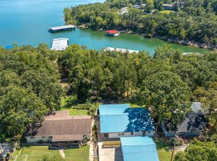 104 Busch Ave, Kimberling City, MO 65686