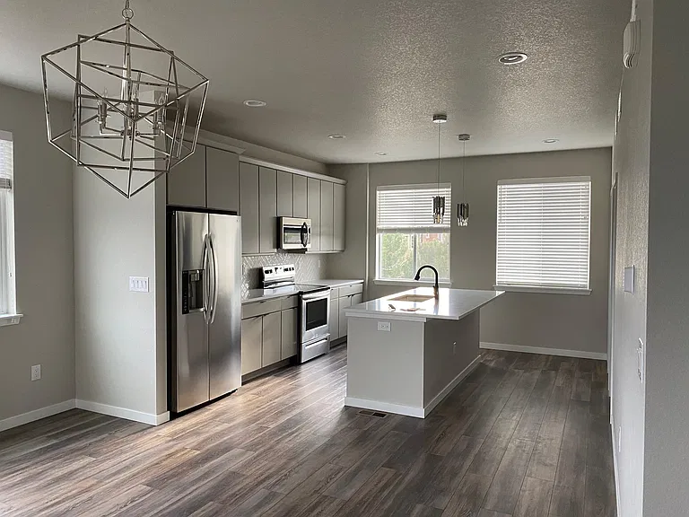 6759 S Tempe Ct — Photo 4