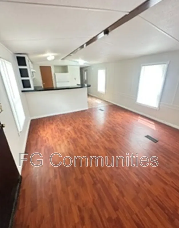 3 bed, 2.0 bath, $1,500 — Photo 3