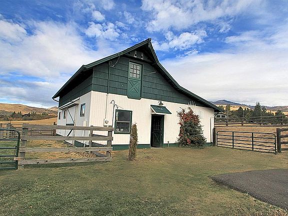Barn