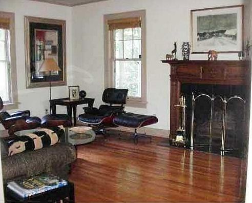 2nd image of 1322 W Grand