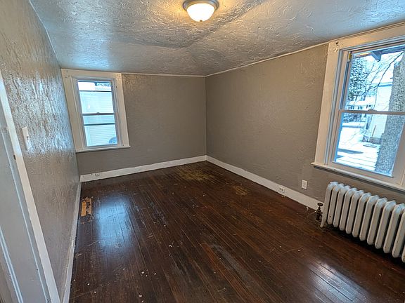 3rd image of 146 Pine St #2B