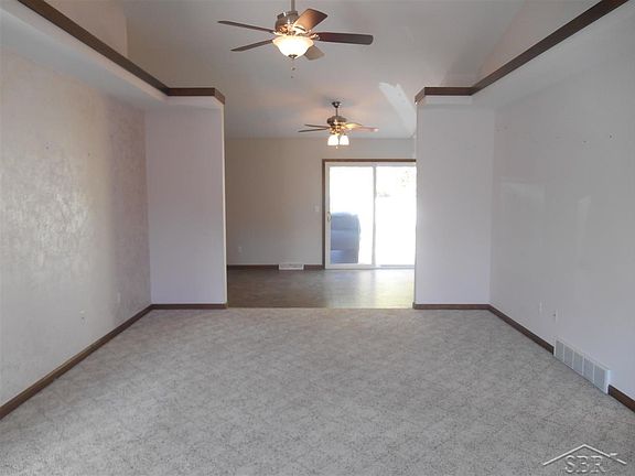 3rd image of 6254 Willowbrook Dr