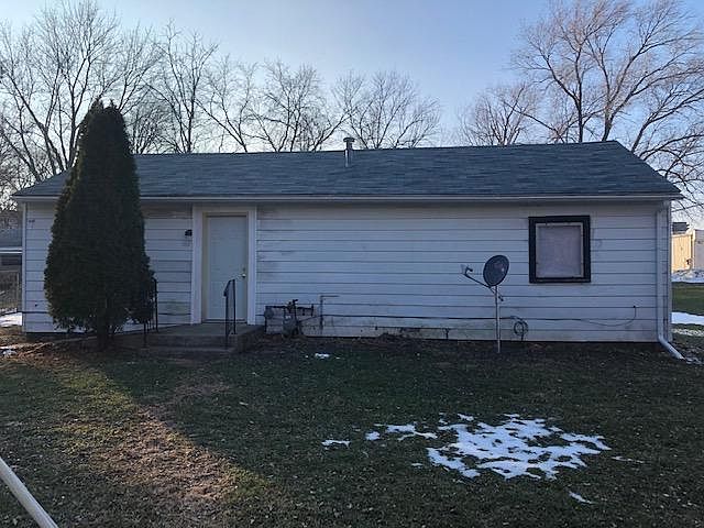 1st image of 111 Vincent Ave