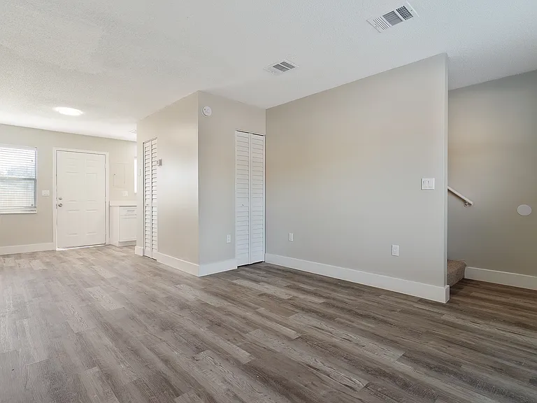 Emerald Cove West — Photo 19
