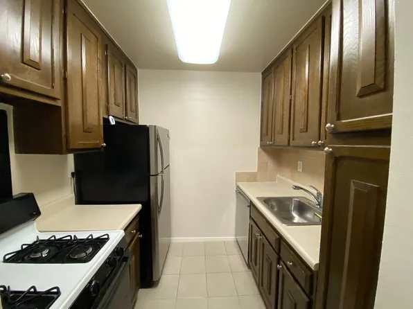 2 Old Mamaroneck Rd APT 3C, White Plains, NY 10605