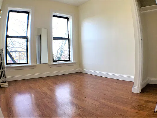 Rented by Lang Realty LLC | media 22