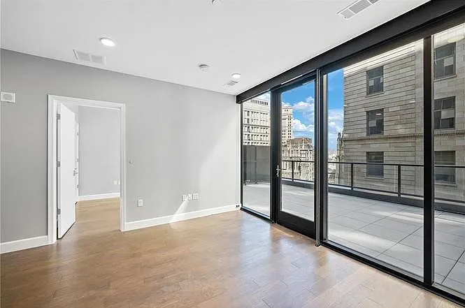 350 Oliver Ave #806 — Photo 11
