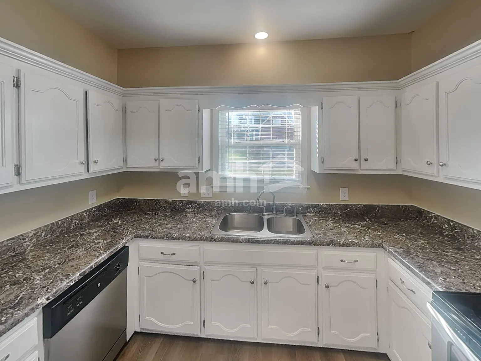 4 bed, 3.0 bath, 2885 sqft, $2,840 — Photo 3