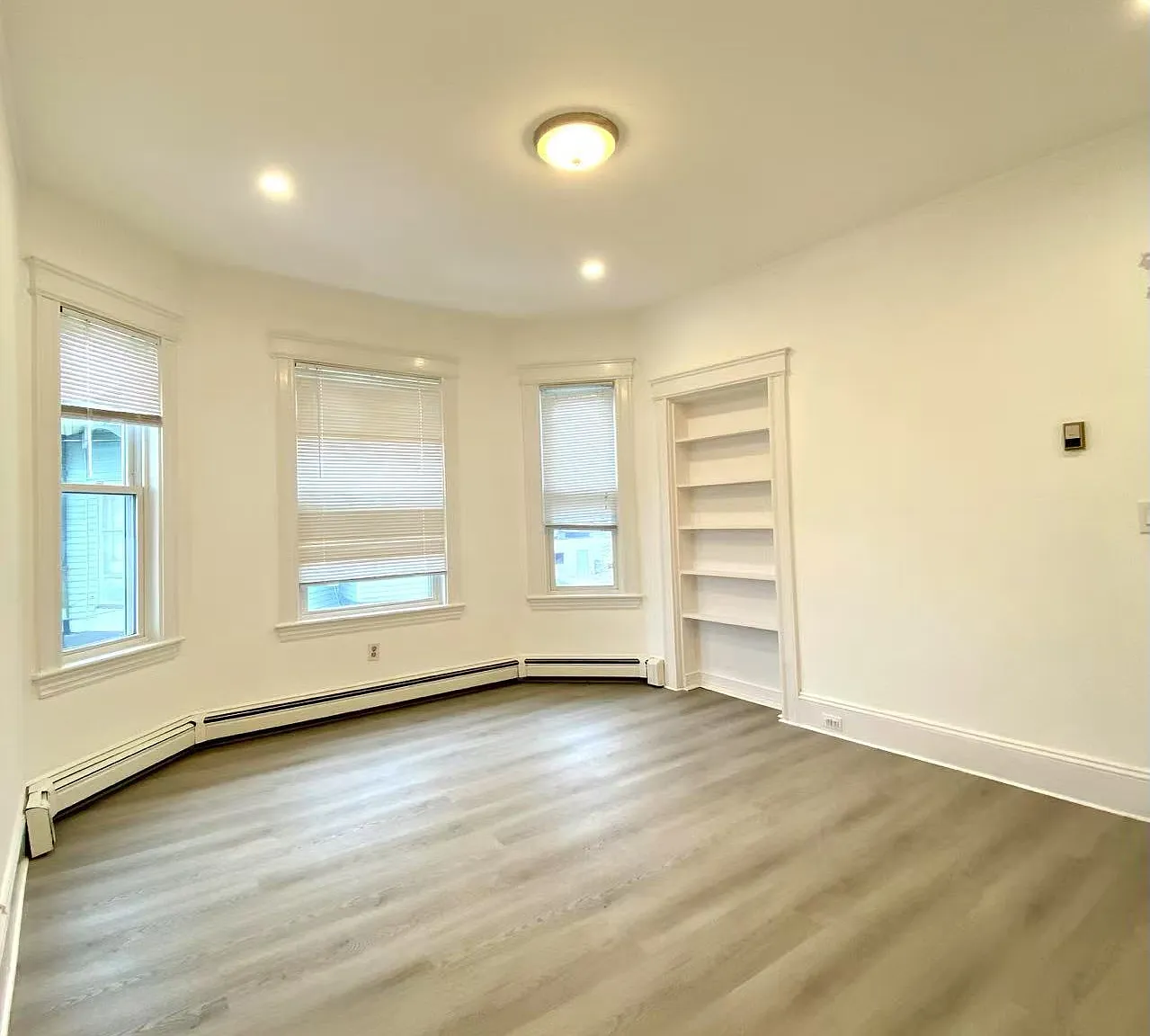 4 bed, 1500 sqft, $3,850 — Photo 3