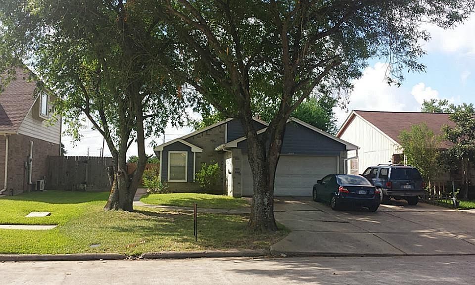 1st image of 17089 Great Glen Dr
