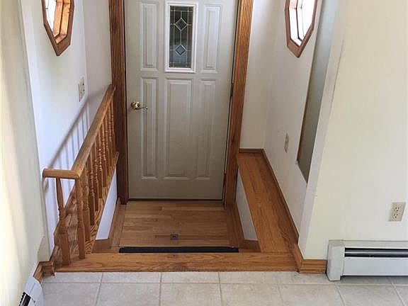 5th image of 11 Knollwood Ave