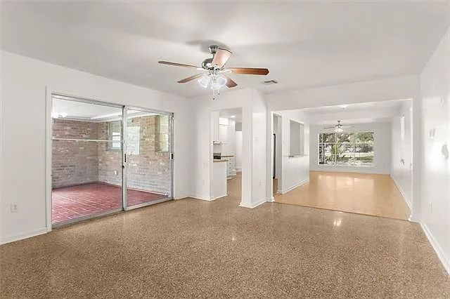 6151 Charlotte Dr — Photo 11