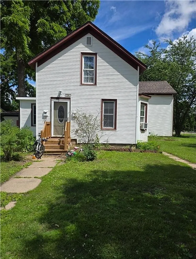 114 S 4th St — Photo 1
