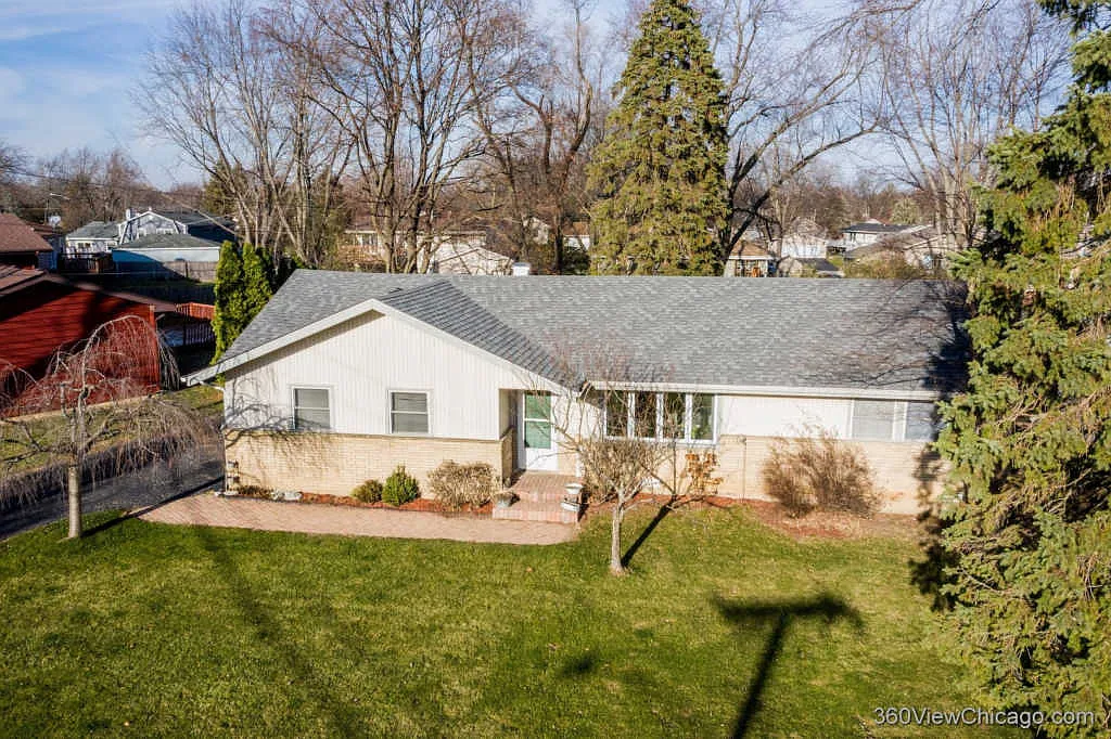1700 Fairfield Rd photo 1