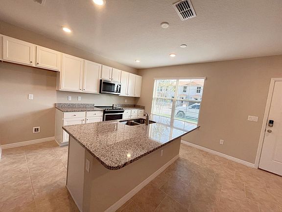 3rd image of 10107 Salt Point Dr #A