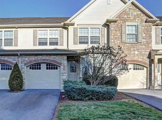 1807 Vista Dr, Mechanicsburg, PA 17055
