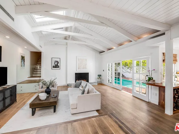 9828 Easton Dr, Beverly Hills, CA 90210