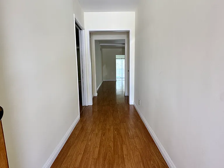 14552 Runnymede St — Photo 12