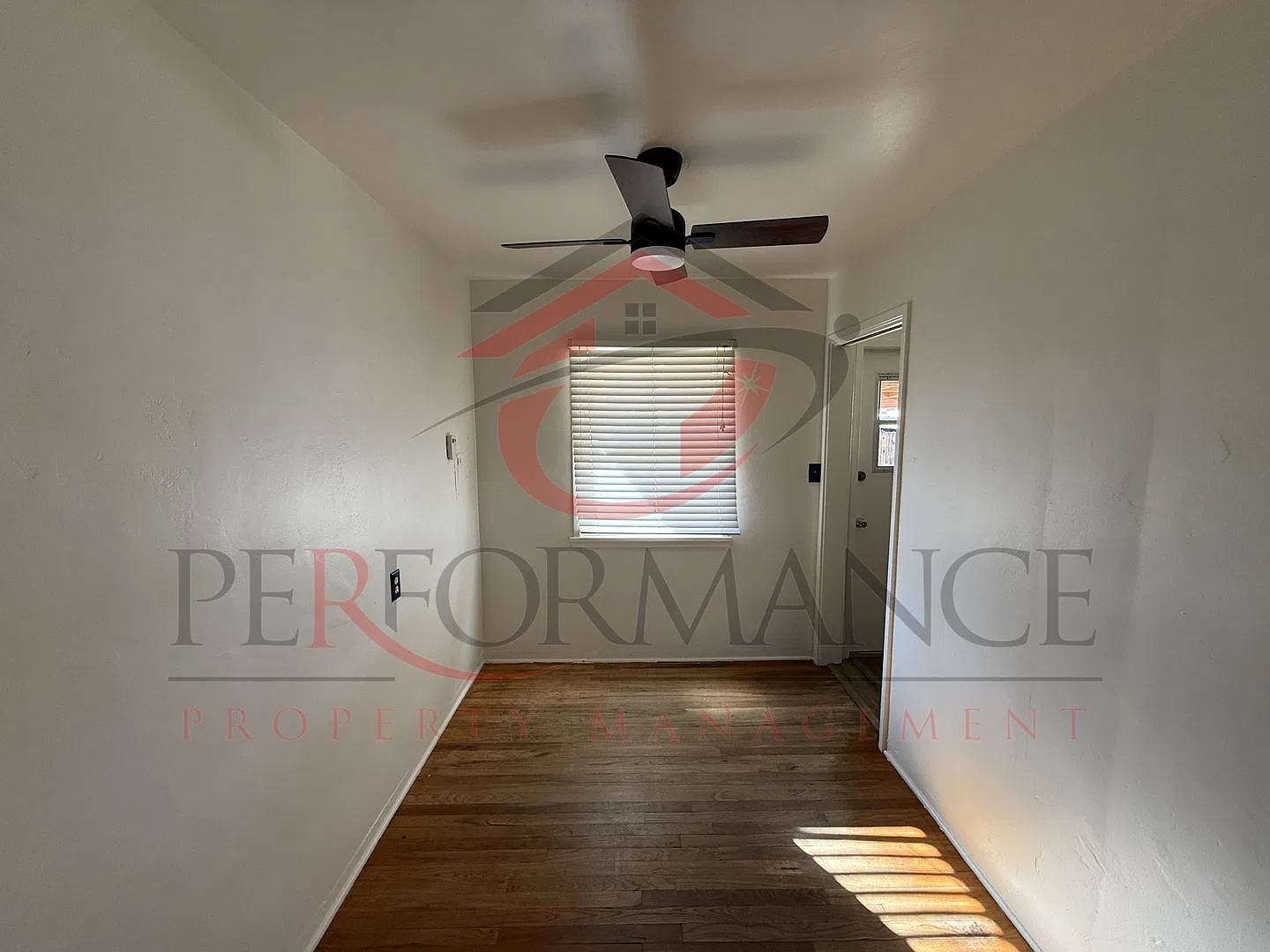 Cozy 2Bed/1 Bath in Taft, RBP & Deposit Alternative Option — Photo 3
