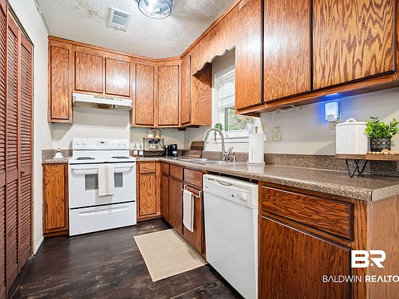 4th image of 43275 Brown Rd