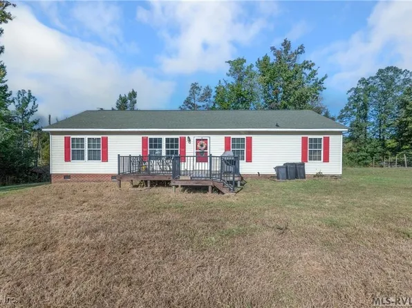 29491 Creek Side Ln, Courtland, VA 23837