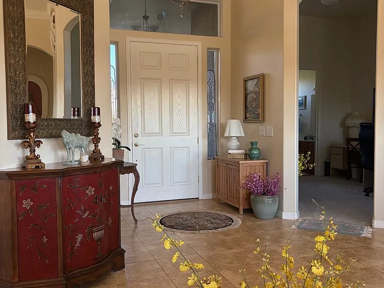 5715 E La Privada Dr — Photo 11