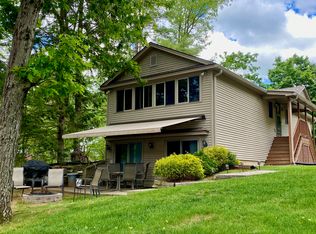 7 White Rd, Holland, MA 01521
