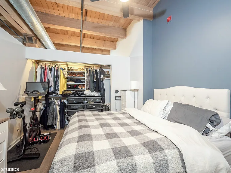728 W Jackson Blvd #217 — Photo 9