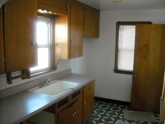 4th image of 3338 Tuxedo Ave