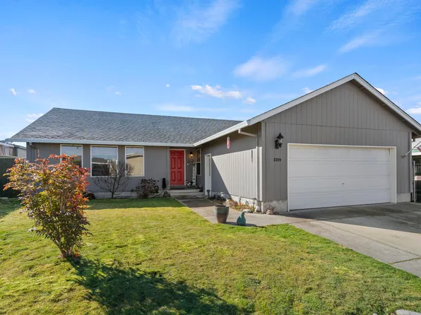 2314 Lara Ln, Central Pt, OR 97502