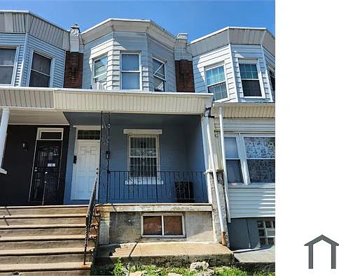 1918 S Salford St — Photo 2