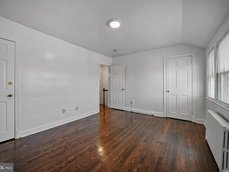 819 20th St NE — Photo 16