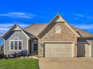 20318 W 99th Ter, Lenexa, KS 66220