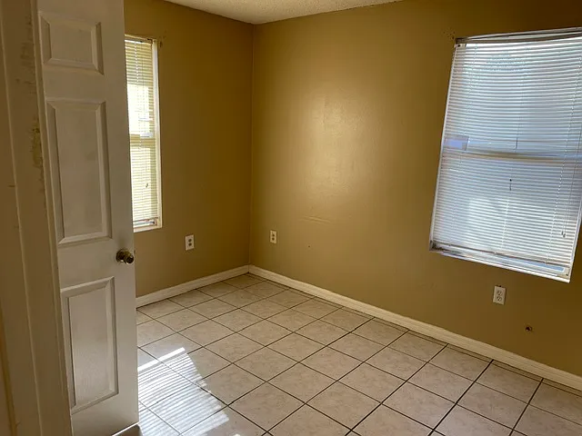 2445 Mithra St #2445 — Photo 7