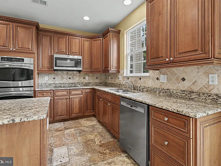 228 Leffler Cir — Photo 21
