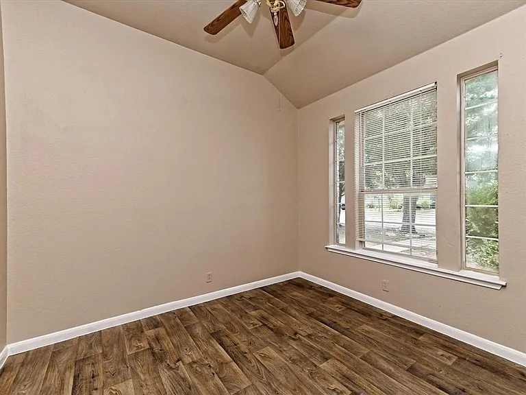 14700 Menifee St — Photo 22