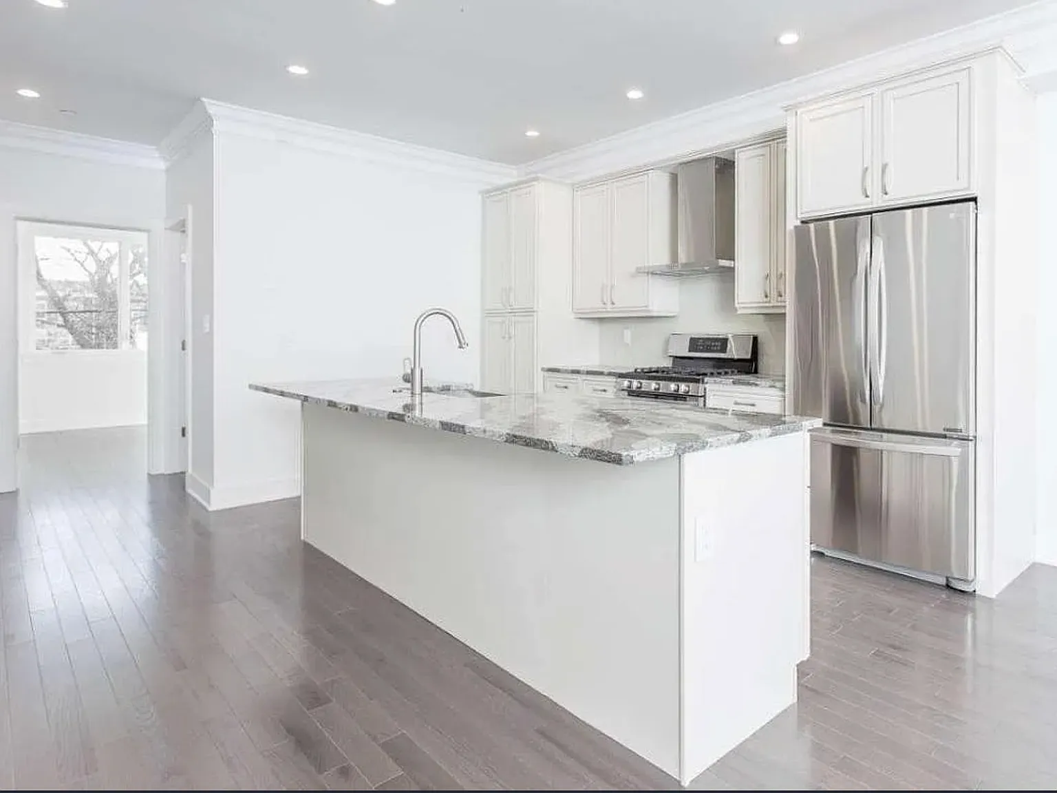 3 bed, 1700 sqft, $2,200 — Photo 1