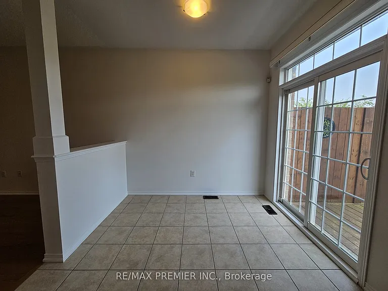 745 Farmstead Dr #12 — Photo 3