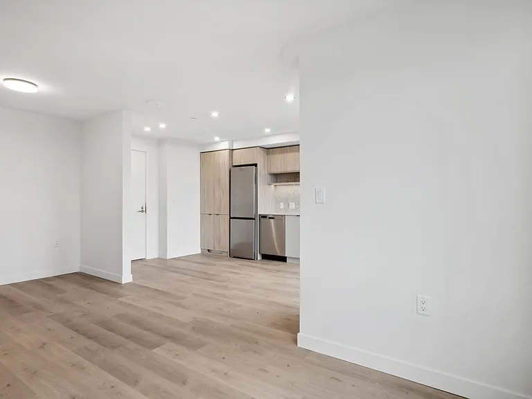 3572 Glen Dr — Photo 28