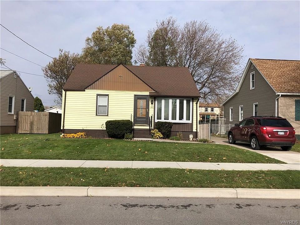 1st image of 160 Clover Pl