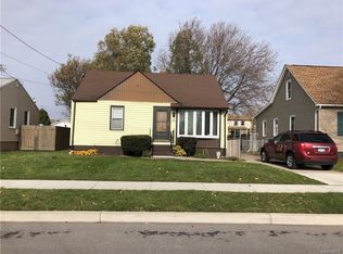 160 Clover Pl, Cheektowaga, NY 14225