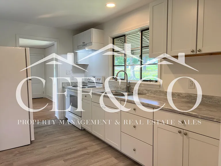 156 Overbrook Cir — Photo 6