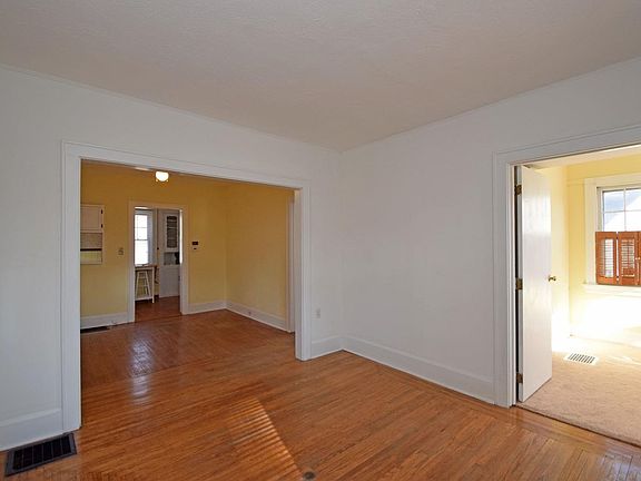 4th image of 5513 Homer Ave
