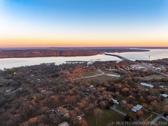 4th image of 74091 S Fir Rd