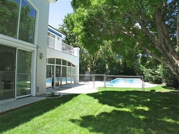 5th image of 3199 Bel Air Dr