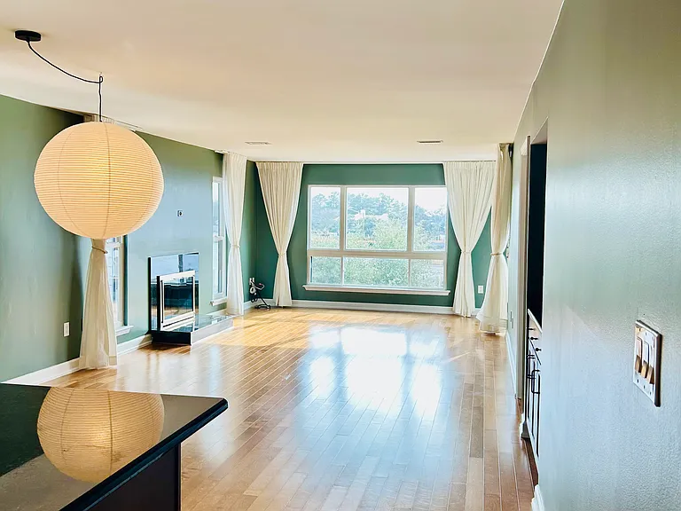 3200 Lynnhaven Dr #210 — Photo 2