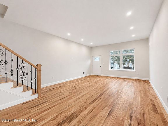 2nd image of 490 Doane Ave
