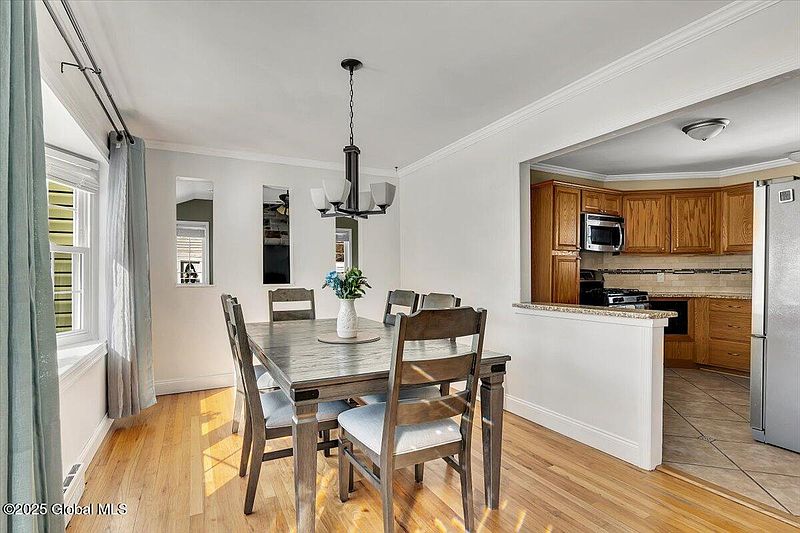 3rd image of 14 Richards Drive